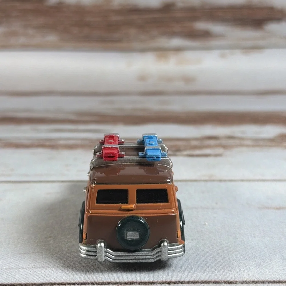 Retro Diecast Beach Wagon Woody Classic Car Toy with Roof Rack
